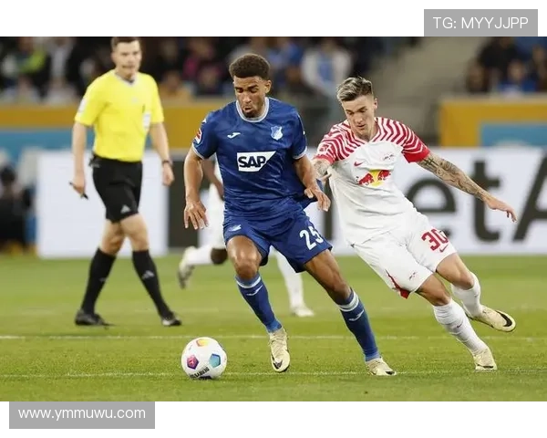 足球新秀登场，近期表现稳健备受期待